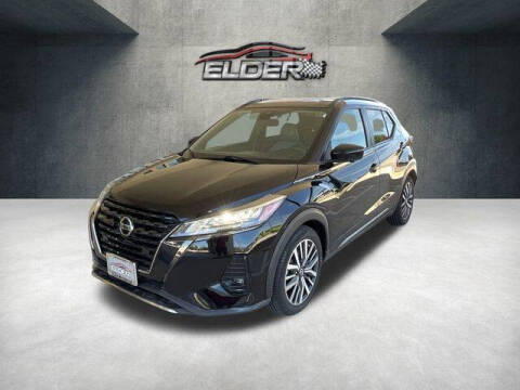2021 Nissan Kicks SR Photo
