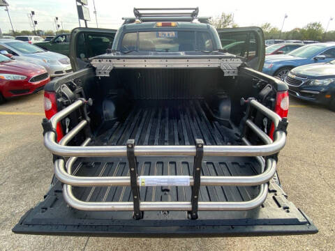 2004 Ford Explorer Sport Trac XLS