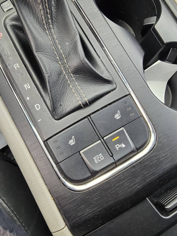 2018 Kia Sedona LX