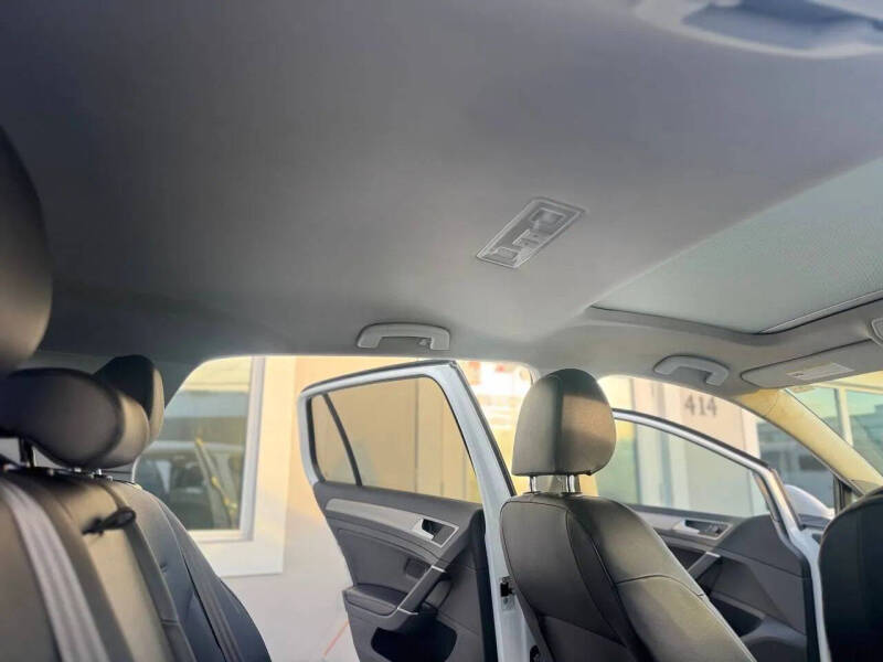 2016 Volkswagen Golf