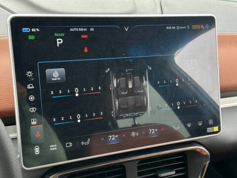 2025 VinFast VF8 Plus