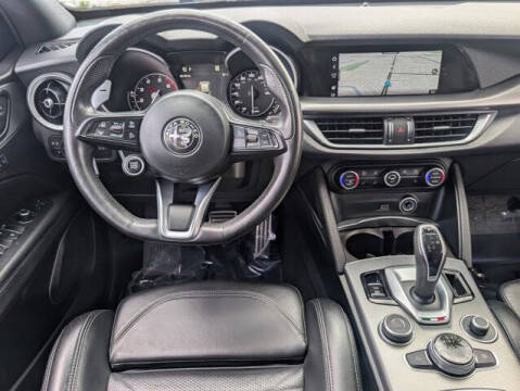 2022 Alfa Romeo Stelvio Veloce