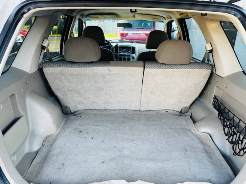 2004 Ford Escape XLT