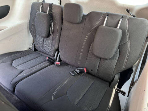 2020 Chrysler Voyager L