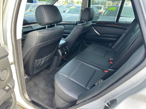 2005 BMW X5 3.0i