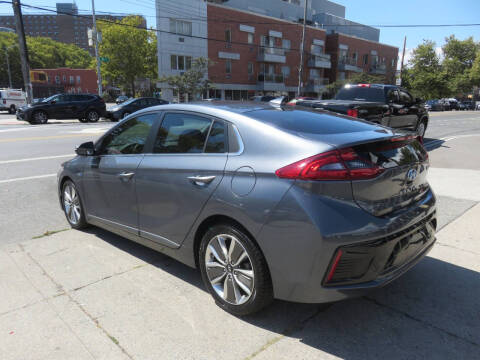 2017 Hyundai Ioniq Hybrid Limited