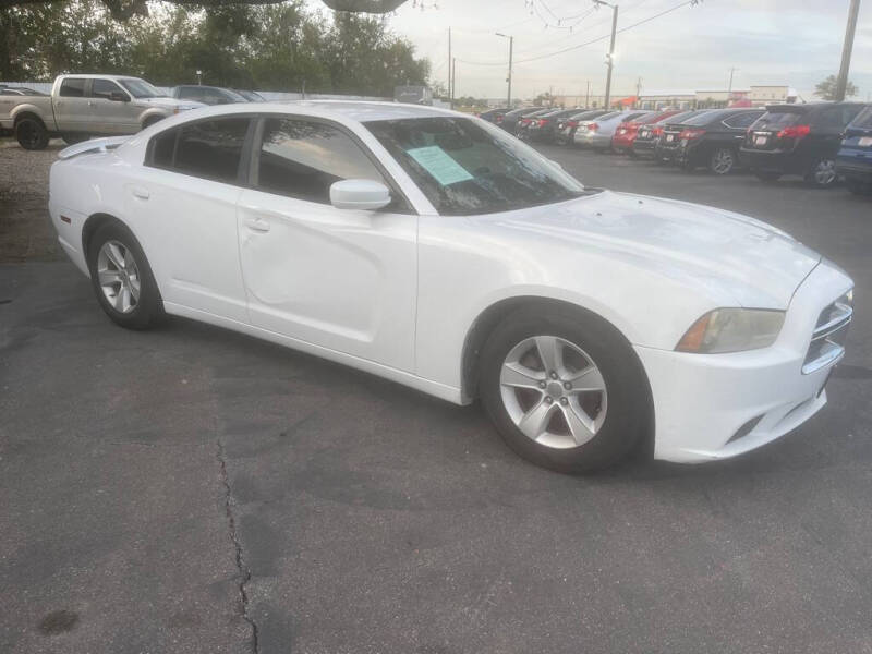 2013 Dodge Charger SXT photo 5