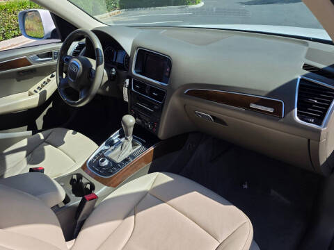 2012 Audi Q5 2.0T quattro Premium Plus