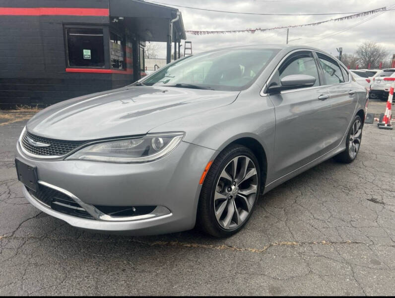 2015 Chrysler 200 C's photo