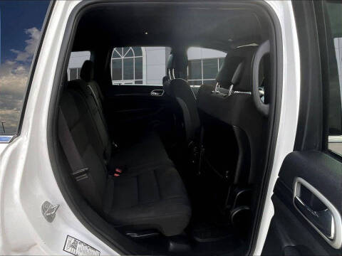 2020 Jeep Grand Cherokee Laredo E