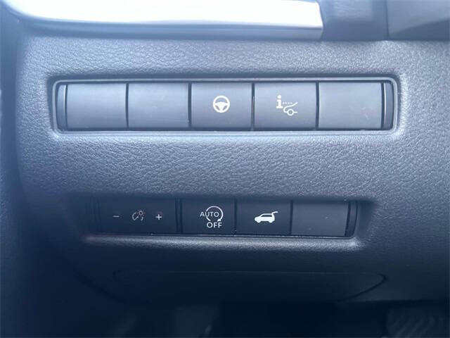 2025 Nissan Rogue SL