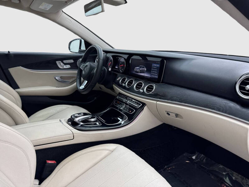 2017 Mercedes-Benz E-Class E 300 4MATIC