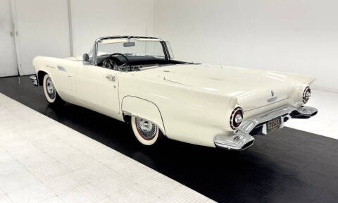 1957 Ford Thunderbird