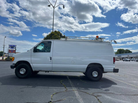 2005 Ford E-Series for sale at CORTES AUTO, LLC. in Hickory NC