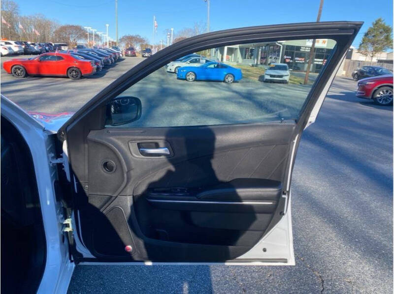 2017 Dodge Charger SXT