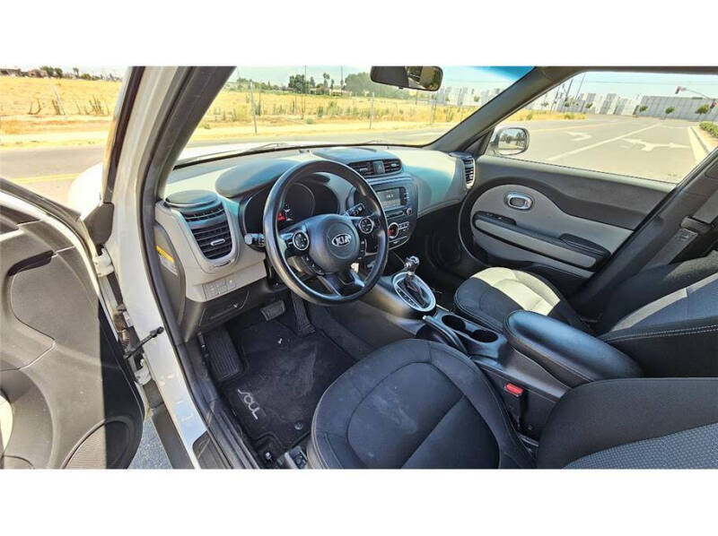 2017 Kia Soul +