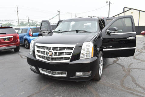 2013 Cadillac Escalade Platinum Edition