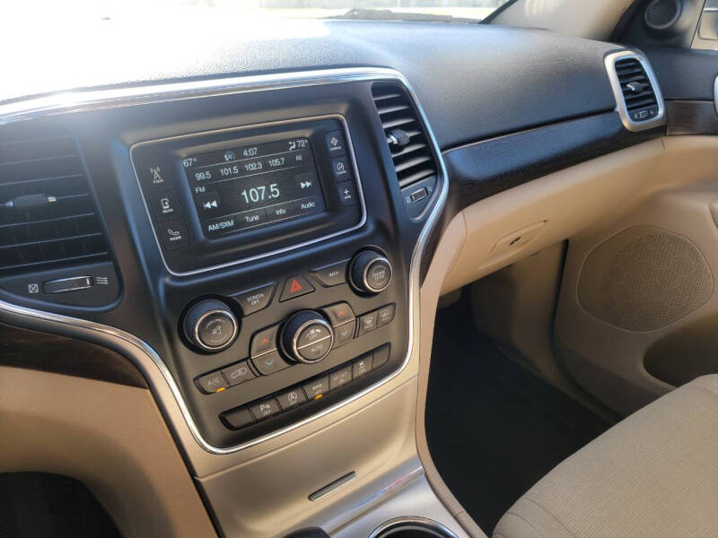 2017 Jeep Grand Cherokee Laredo E