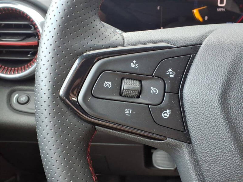 2025 Chevrolet Trax RS