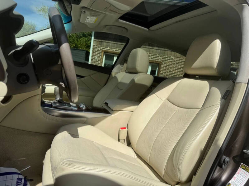 2016 Infiniti Q70L 3.7