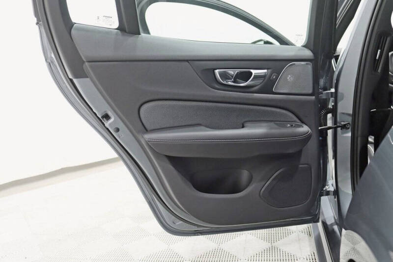 2019 Volvo S60 T6 R-Design