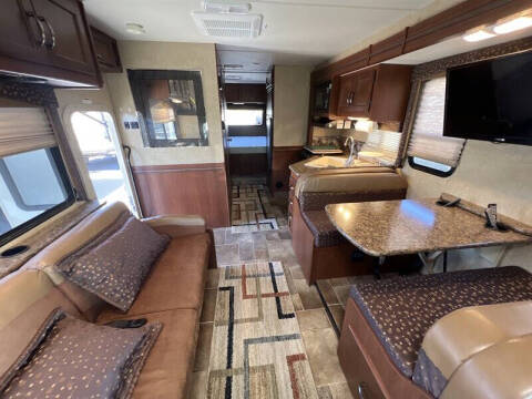 2014 Ford E-Series E-450 SD