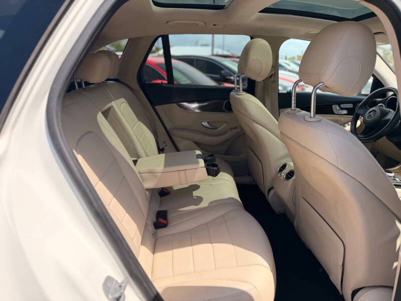 2017 Mercedes-Benz GLC GLC 300