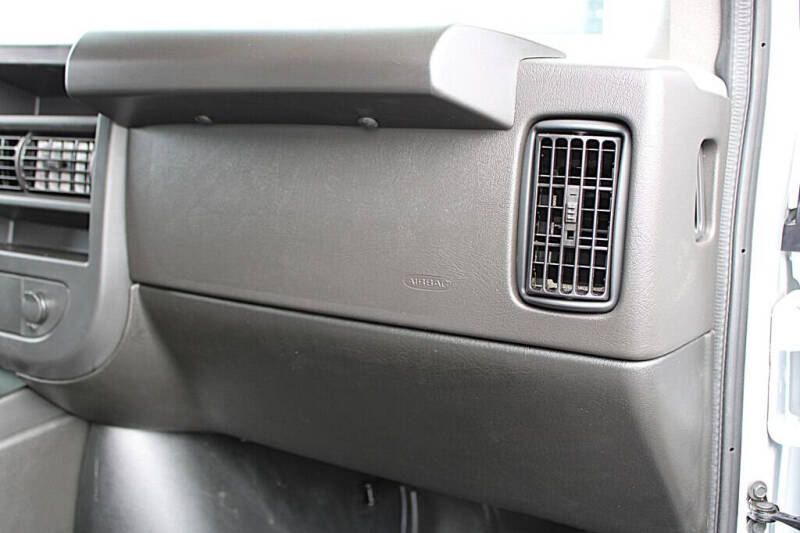 2025 GMC Savana 2500