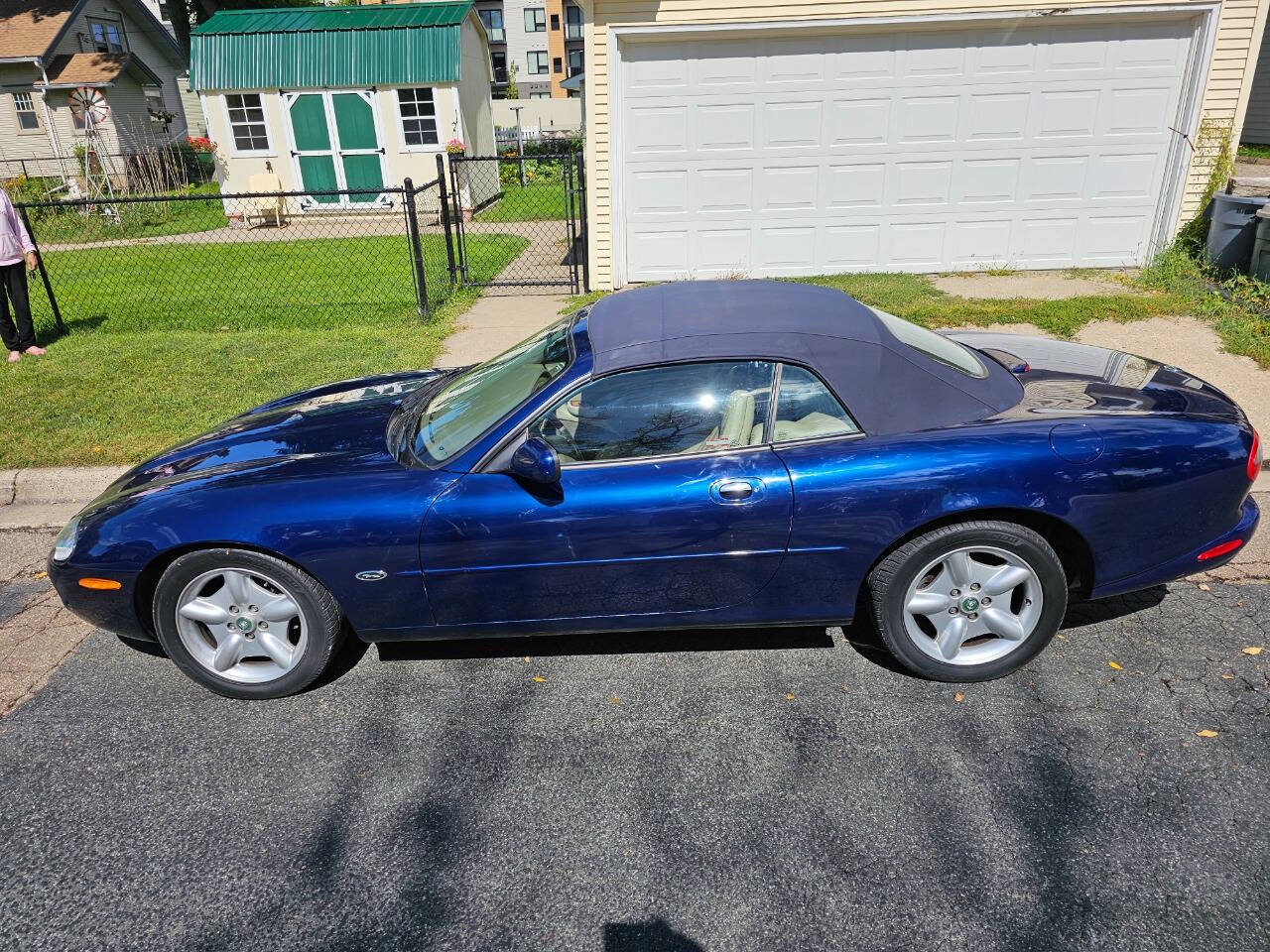 1998 Jaguar XK-Series 31
