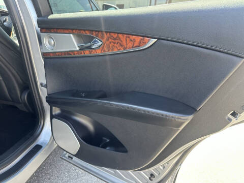 2020 Lincoln Nautilus Reserve