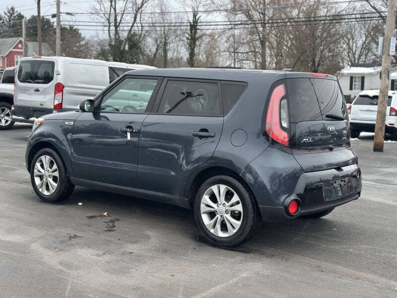 2016 Kia Soul +