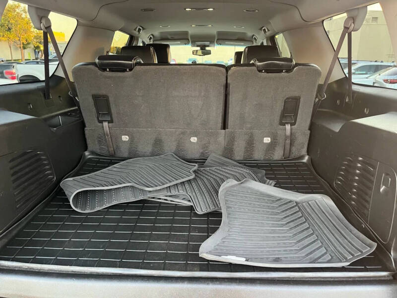 2016 Chevrolet Suburban LS