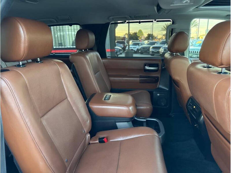 2016 Toyota Sequoia Platinum