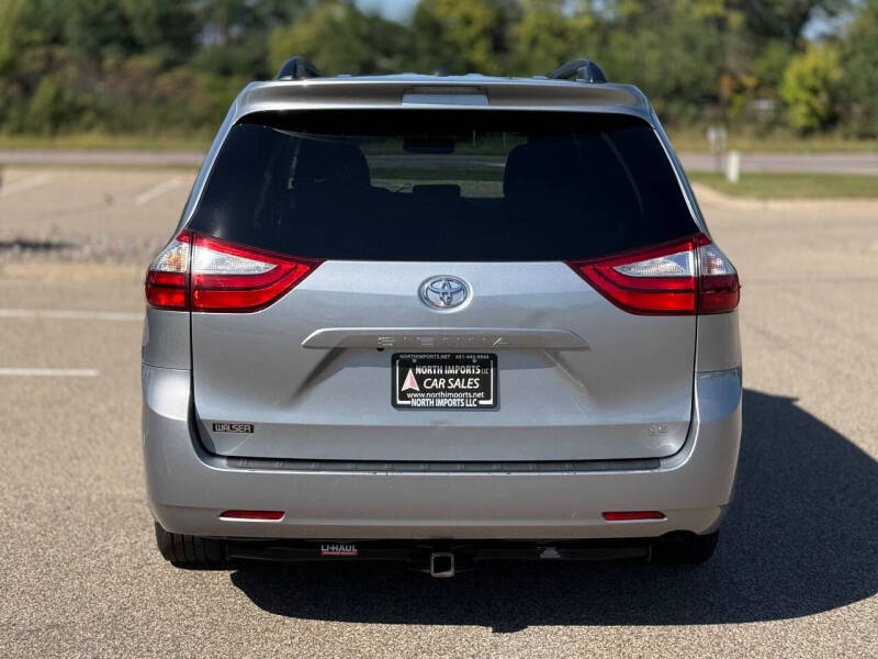 2017 Toyota Sienna LE 8-Passenger