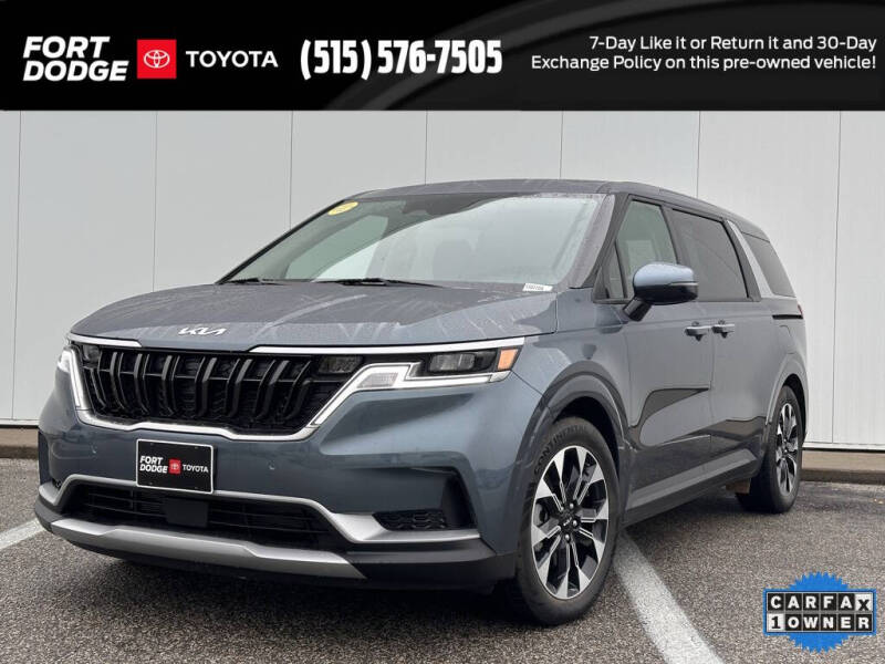 2024 Kia Carnival EX's photo