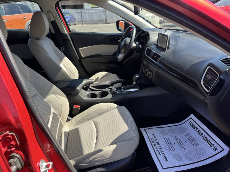 2016 Mazda MAZDA3 i Touring