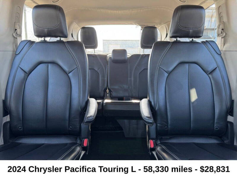 2024 Chrysler Pacifica Touring L