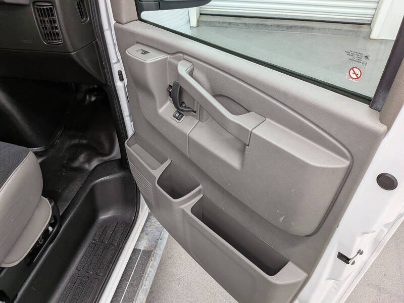2021 Chevrolet Express 2500