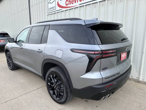 2024 Chevrolet Traverse LT