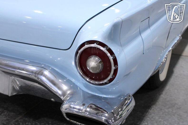 1957 Ford Thunderbird