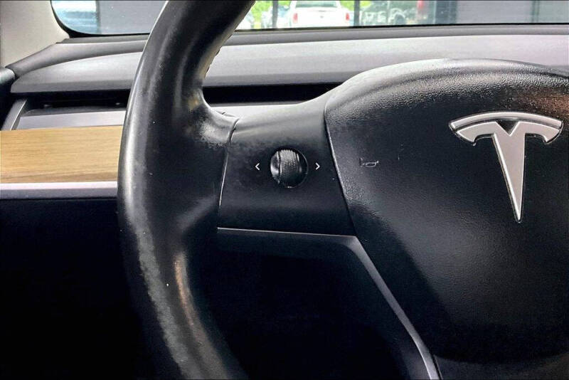 2019 Tesla Model 3 Standard Range Plus