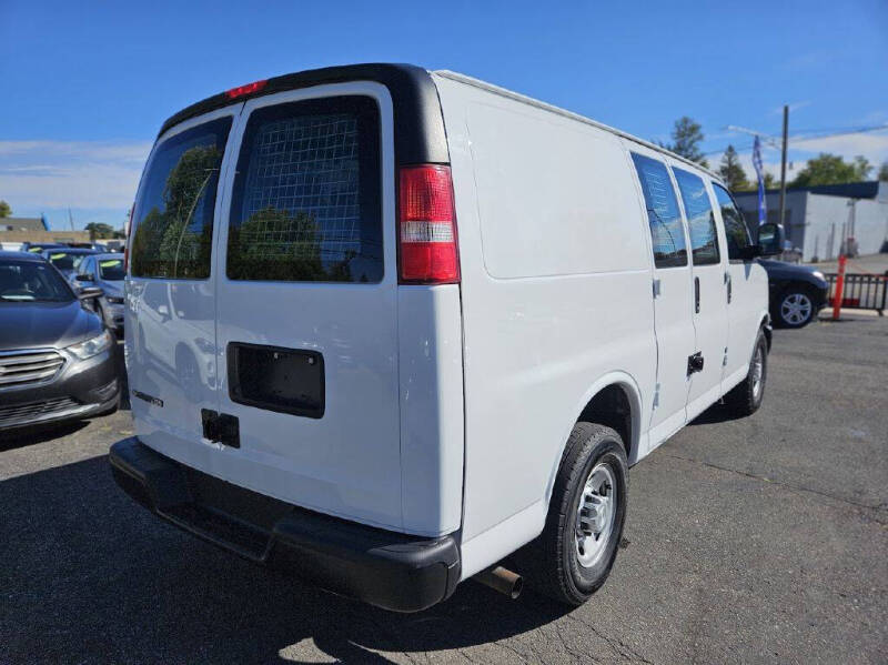 2017 Chevrolet Express 2500