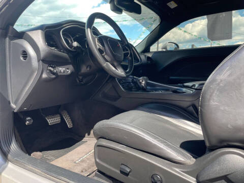 2015 Dodge Challenger SXT Plus