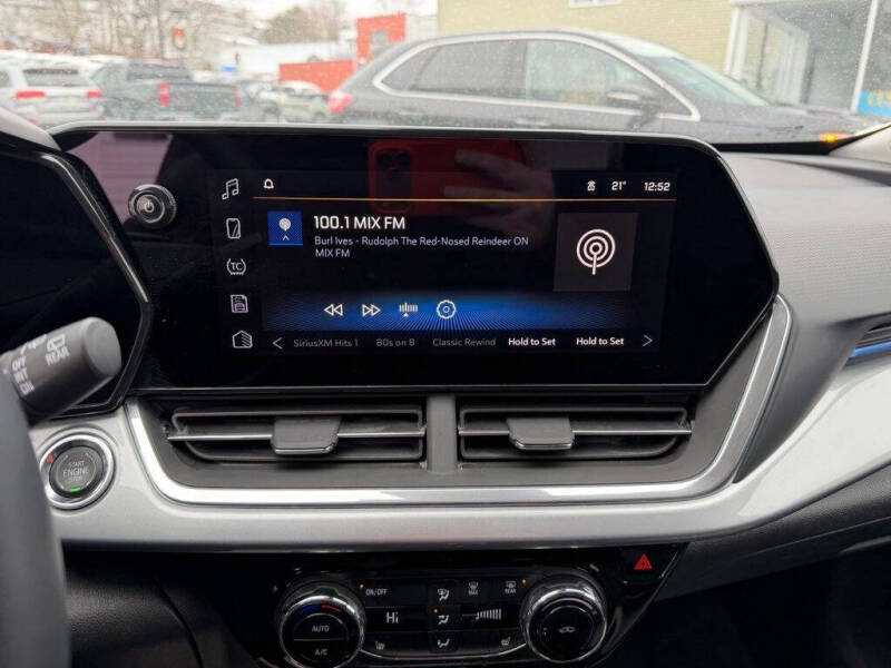 2024 Chevrolet Trax LT