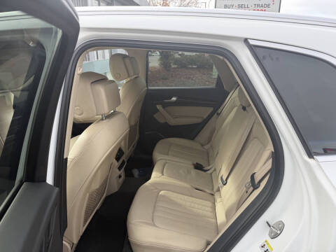 2018 Audi Q5 2.0T quattro Premium Plus