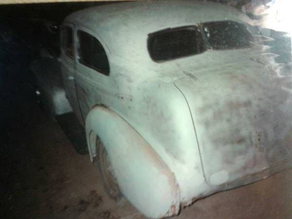 1938 Oldsmobile Sedan