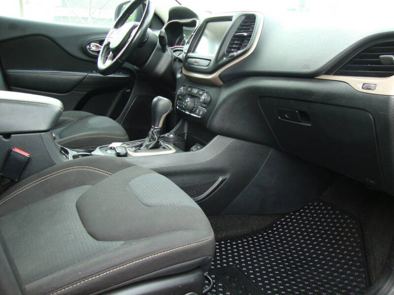 2016 Jeep Cherokee Latitude Altitude