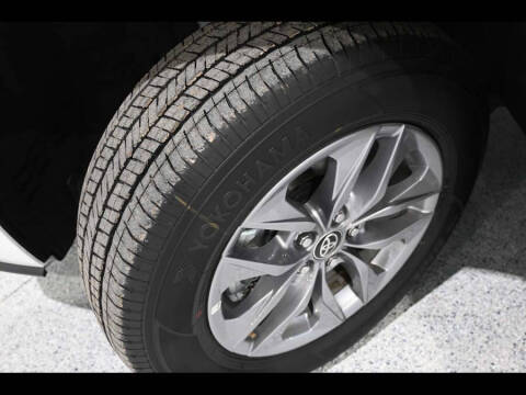 2025 Toyota Sienna LE 8-Passenger