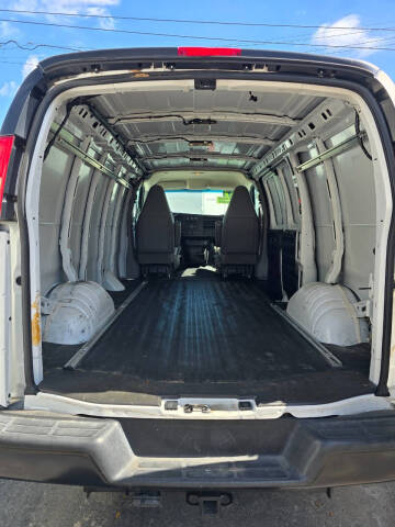 2017 Chevrolet Express 2500