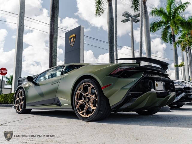 2023 Lamborghini Huracan Tecnica